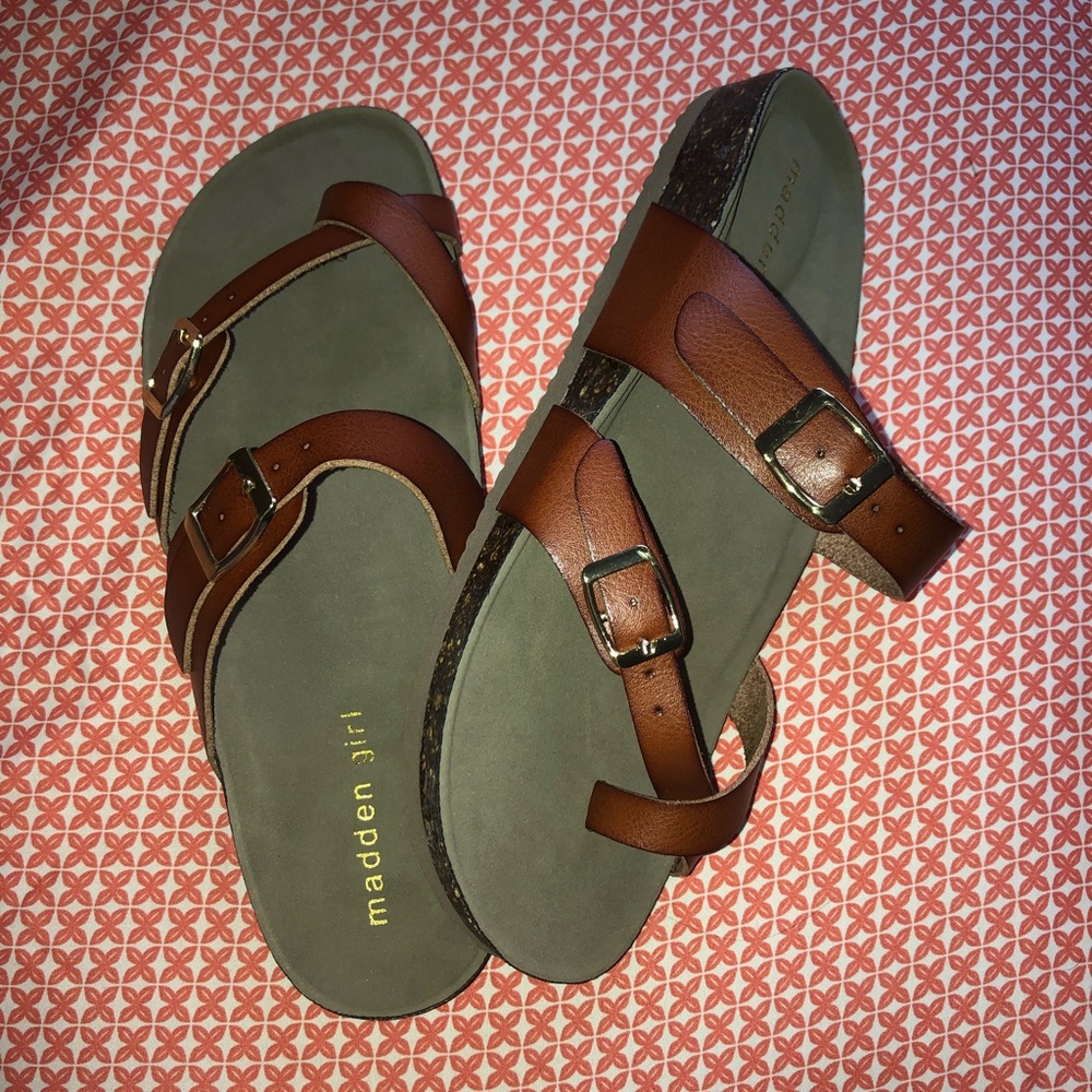 Brand New w/ Box Madden Girl Sandals !